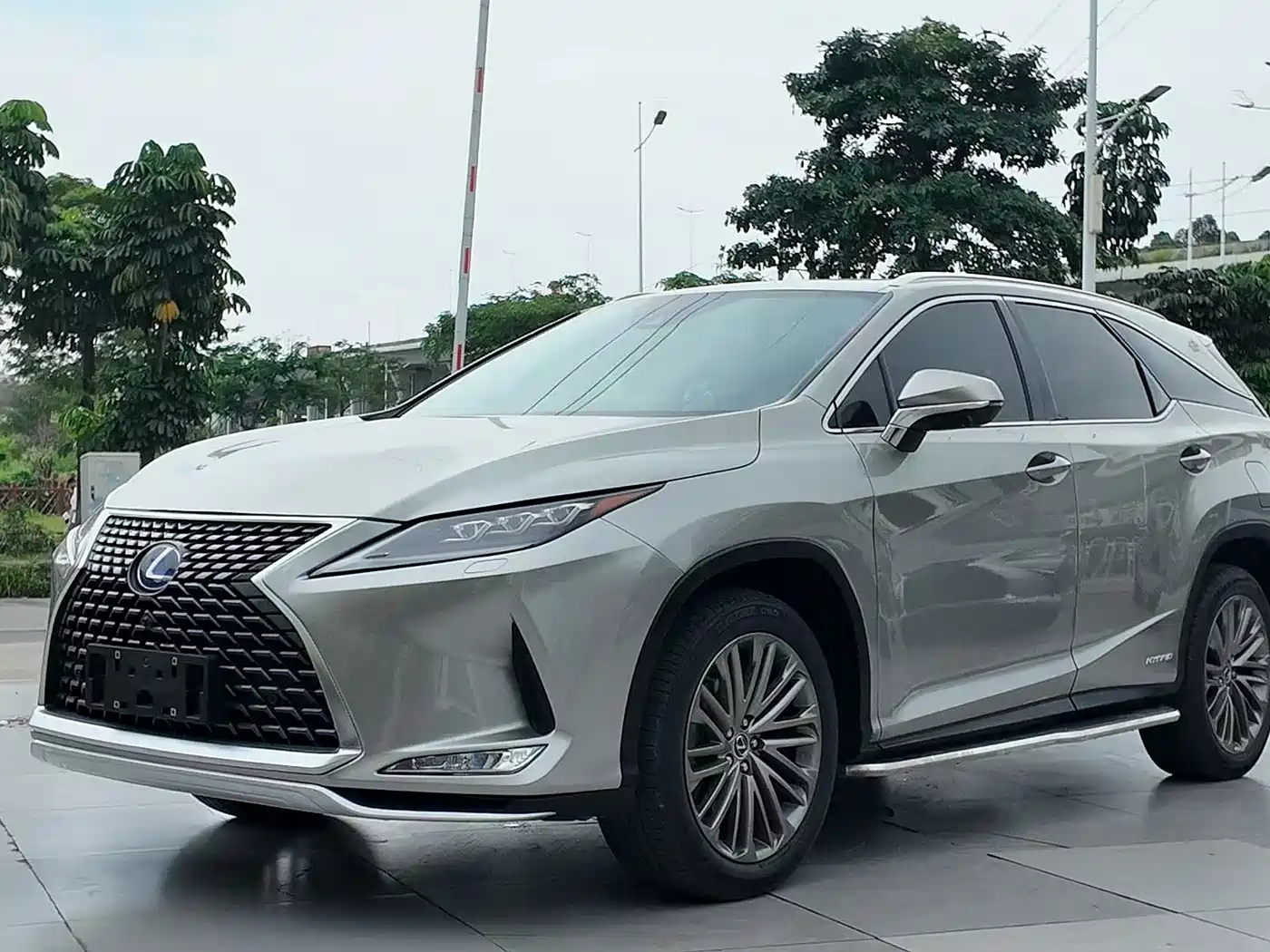 Lexus RX 2020 450hL 4WD Elegance Edition 7-Seater China VI