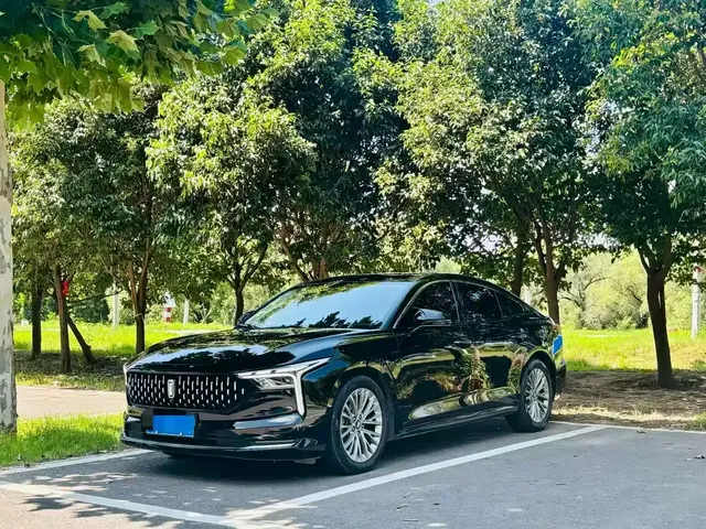 Besturn B70 2025 Dragon Glory Edition 1.5T Premium