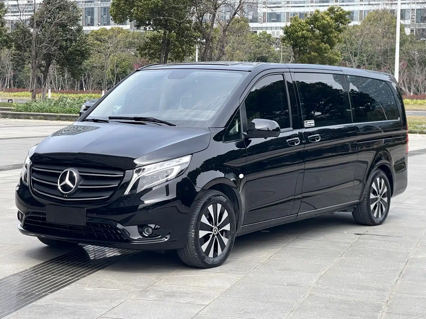 Mercedes-Benz Vito 2021 2.0T Business Edition 7-seater