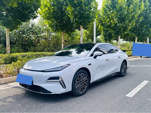 Geely Galaxy Xingyao 8 2025 130km EM-i Premium Edition