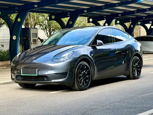 Tesla Model Y 2024 Rear-Wheel Drive Version