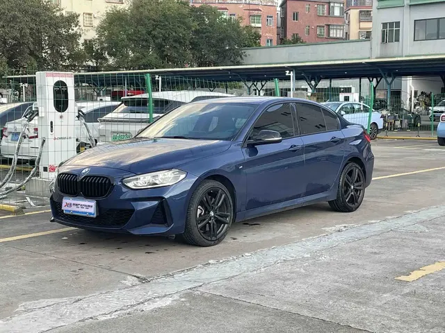 BMW 1 Series 2023 125i M Sport Shadow Edition