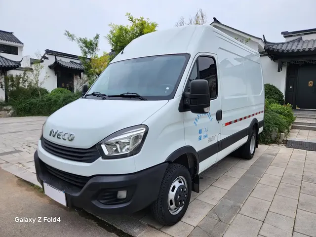 Iveco Daily 2020 3.0T Manual Yunrui Manual Door Long Wheelbase Short Overhang High Roof F1C