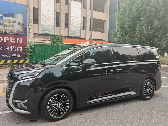 Denza D9 2022 DM-i 970 All-Wheel Drive Honor Edition