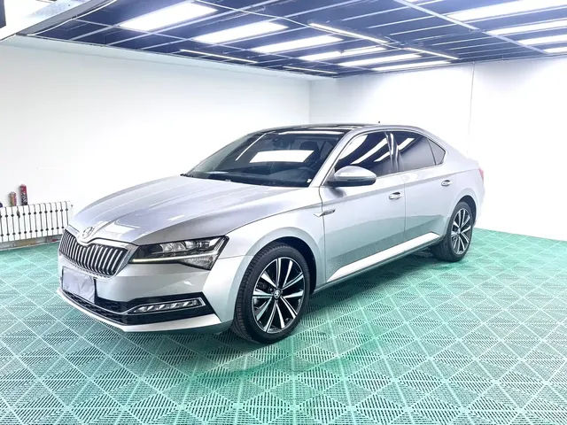 Škoda Superb 2023 Facelift TSI280 DSG Premium Edition