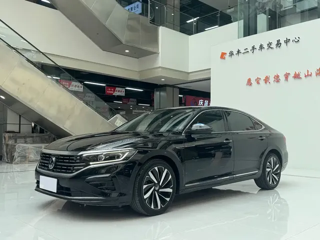 Volkswagen Passat 2021 Model 330TSI Luxury Edition