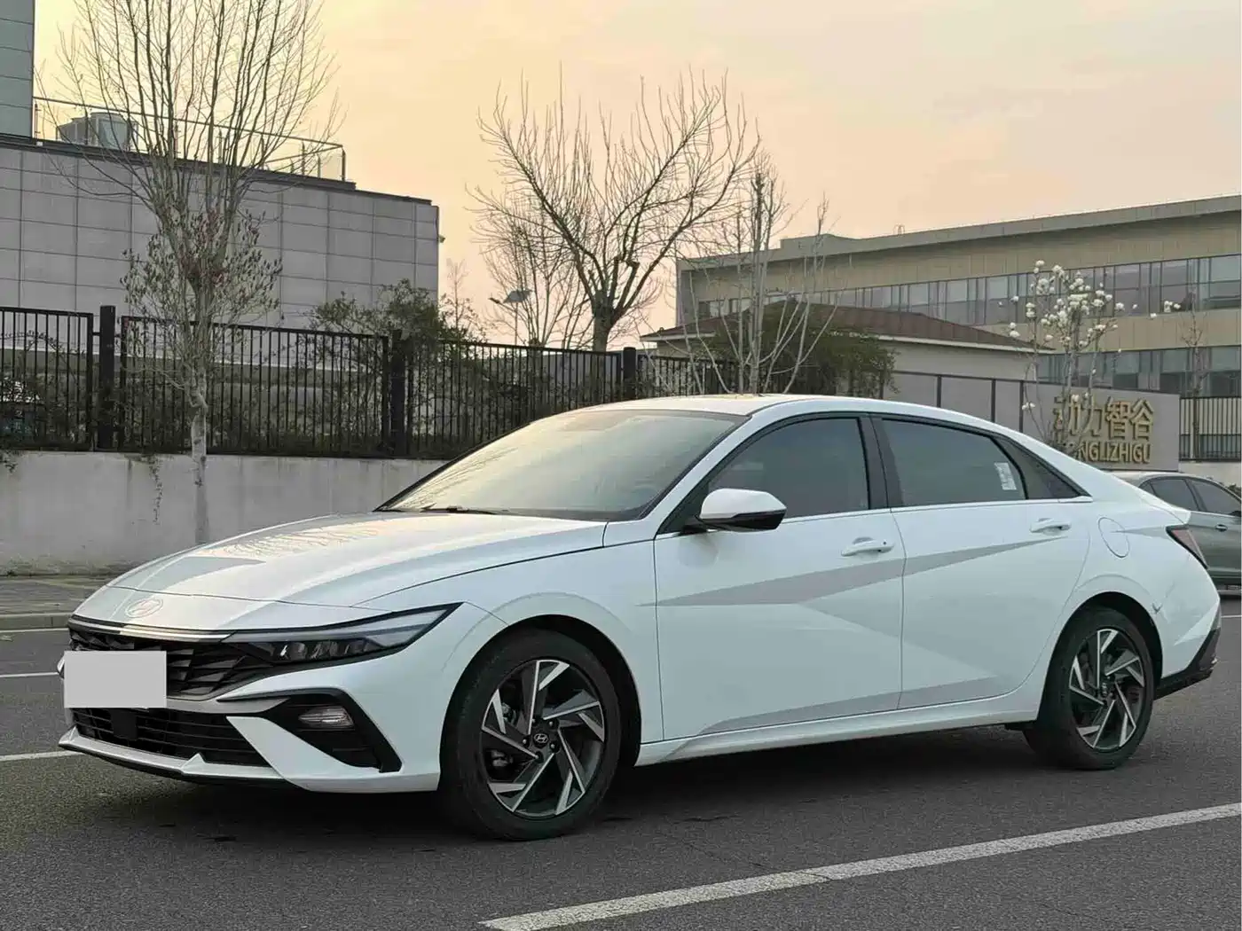 Hyundai Elantra 2023 1.5L CVT GLX Elite Edition