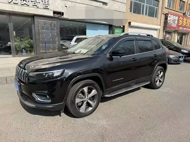 Jeep Cherokee 2019 2.0T 4WD Adventure Edition China V