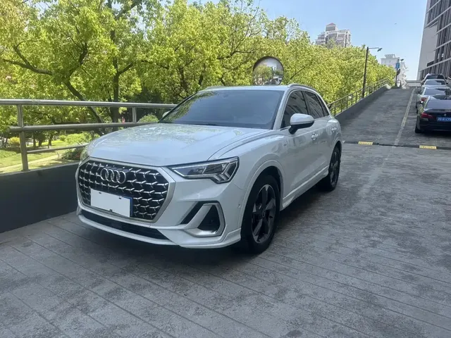 Audi Q3 2024 35 TFSI Fashion Sport