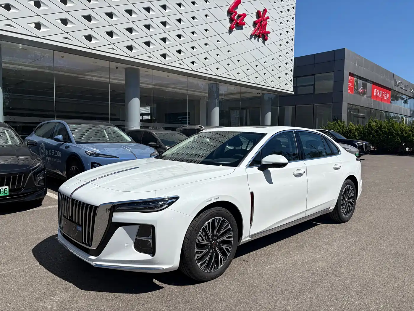 Hongqi H5 2025 2.0T Automatic Flag Celebration 500,000 Units Anniversary Edition