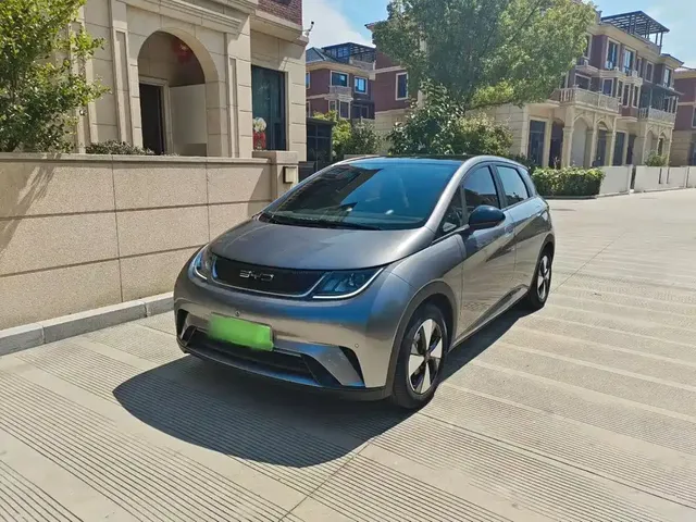 BYD Dolphin 2023 420km Fashion Edition