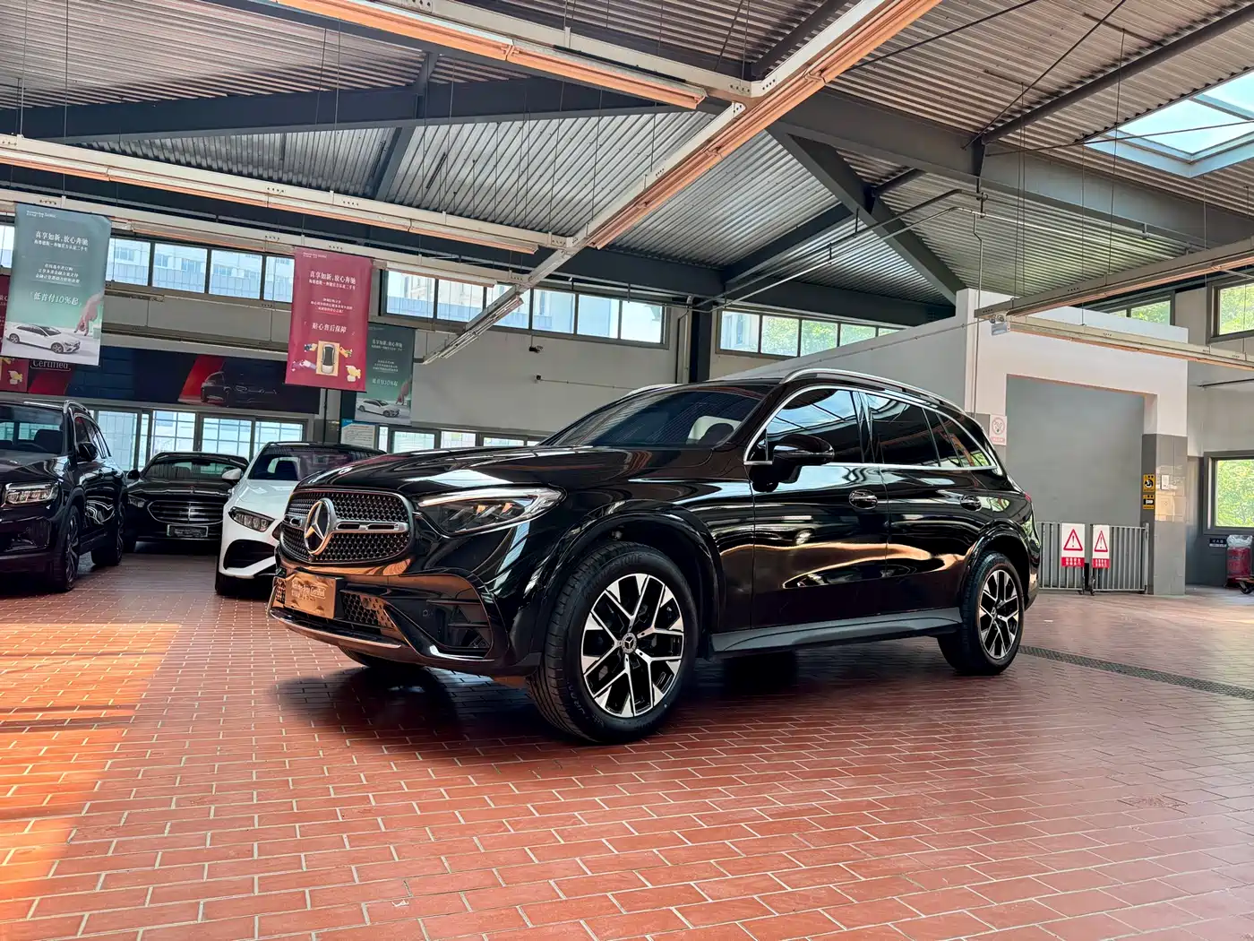 Mercedes-Benz GLC 2023 Facelift GLC 260 L 4MATIC Luxury 5-Seater