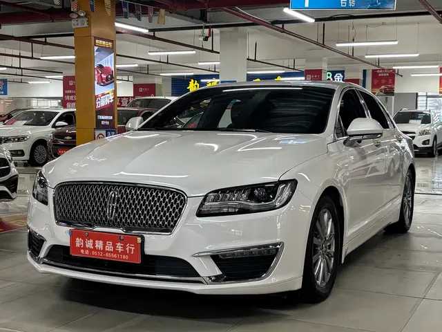 Lincoln MKZ 2020 2.0T Premium Edition