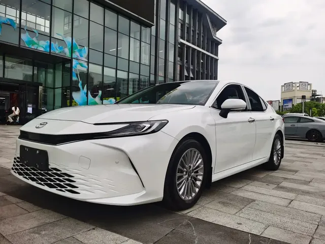 Toyota Camry 2026 Model 2.0GVP Luxury Edition