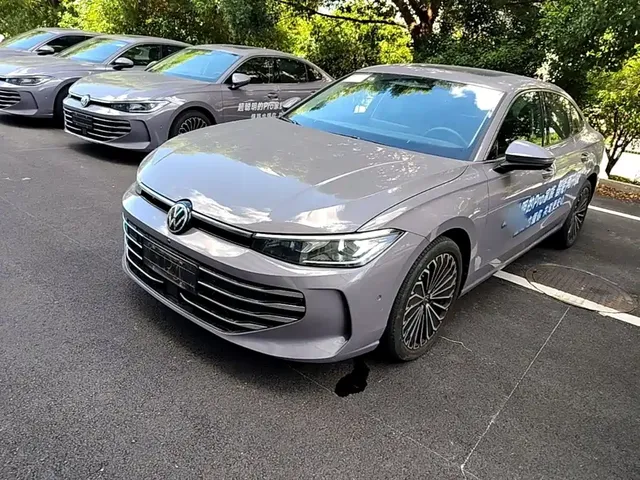 Volkswagen Passat 2025 Pro 380TSI Dragon Prestige Edition