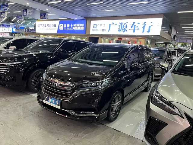 Honda Elysion 2019 2.0L Hybrid Luxury Edition