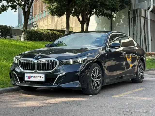 BMW i5 2024 eDrive 35L M Sport Package