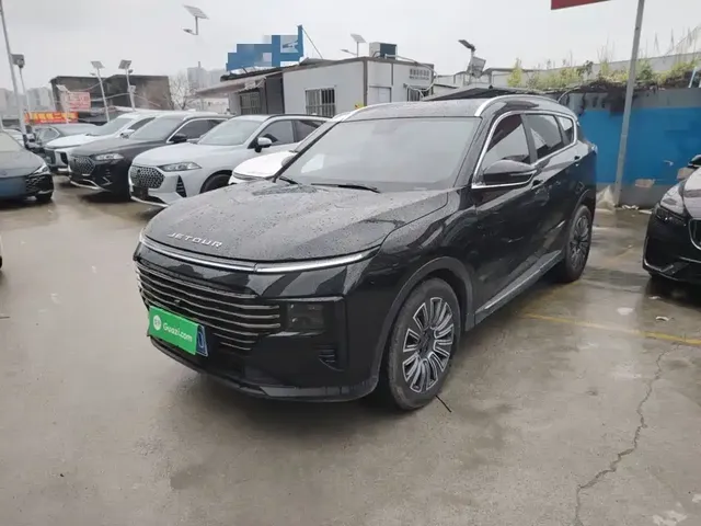 Jetour X70 PLUS 2025 1.5T Ultimate Surge Edition 7-Seater