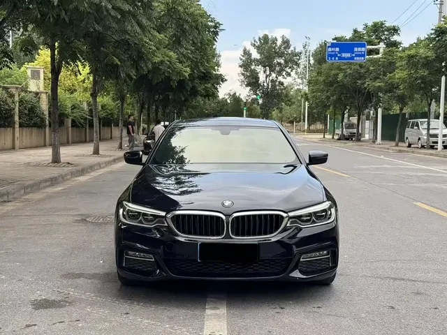 BMW 5 Series 2018 525Li M Sport Package