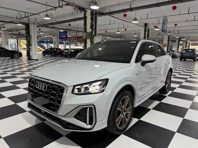 Audi Q2L 2022 35 TFSI Fashion Dynamic