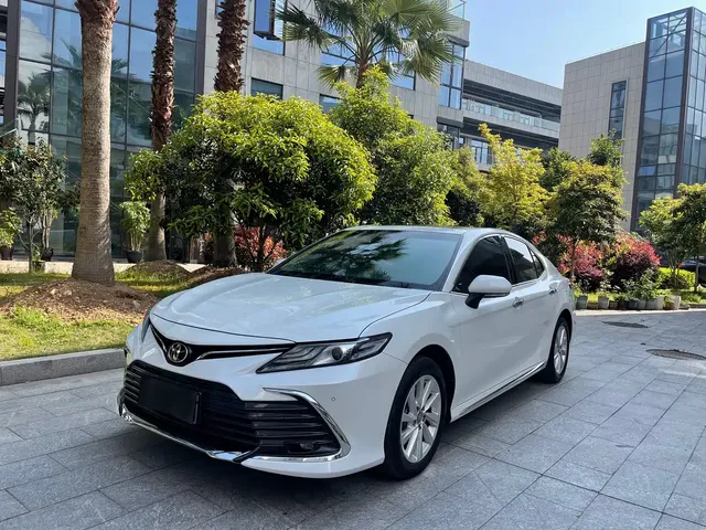 Toyota Camry 2023 2.0G Luxury Edition