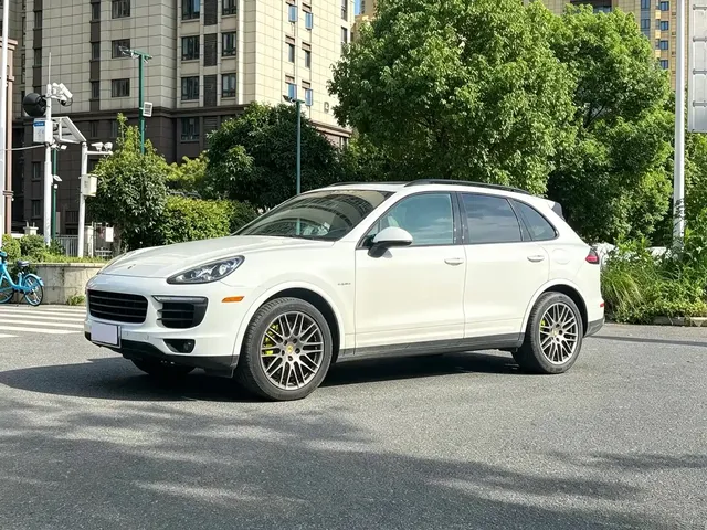 Porsche Cayenne 2016 Cayenne Platinum Edition 3.0T