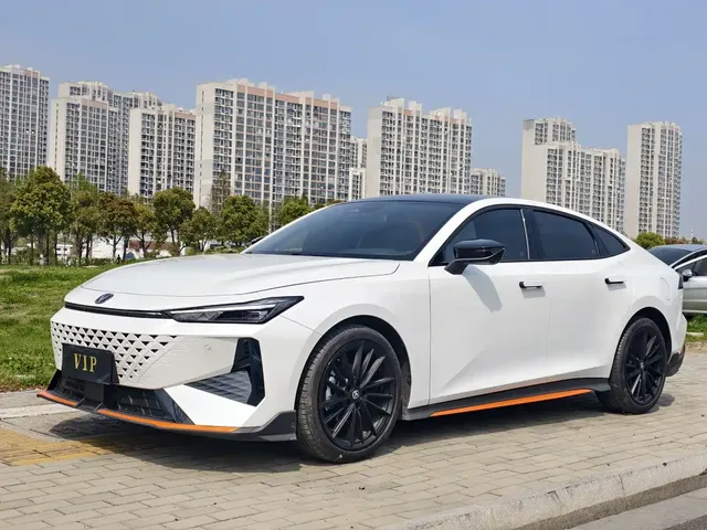 Changan UNI-V 2024 1.5T Deluxe Sport