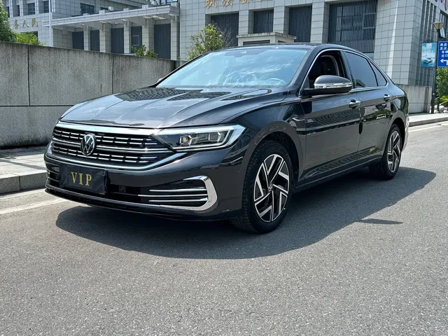 Volkswagen Sagitar 2023 300TSI DSG Surpassing Edition