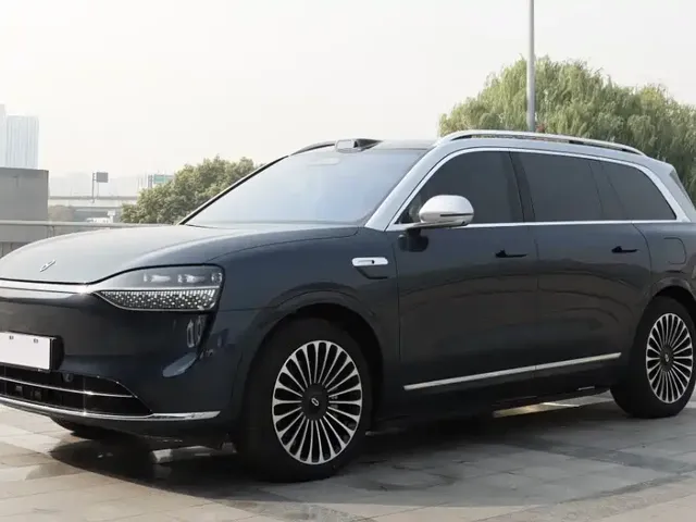 AITO Wenjie AITO M9 2025 Extended Range Max 52kWh 6-Seater