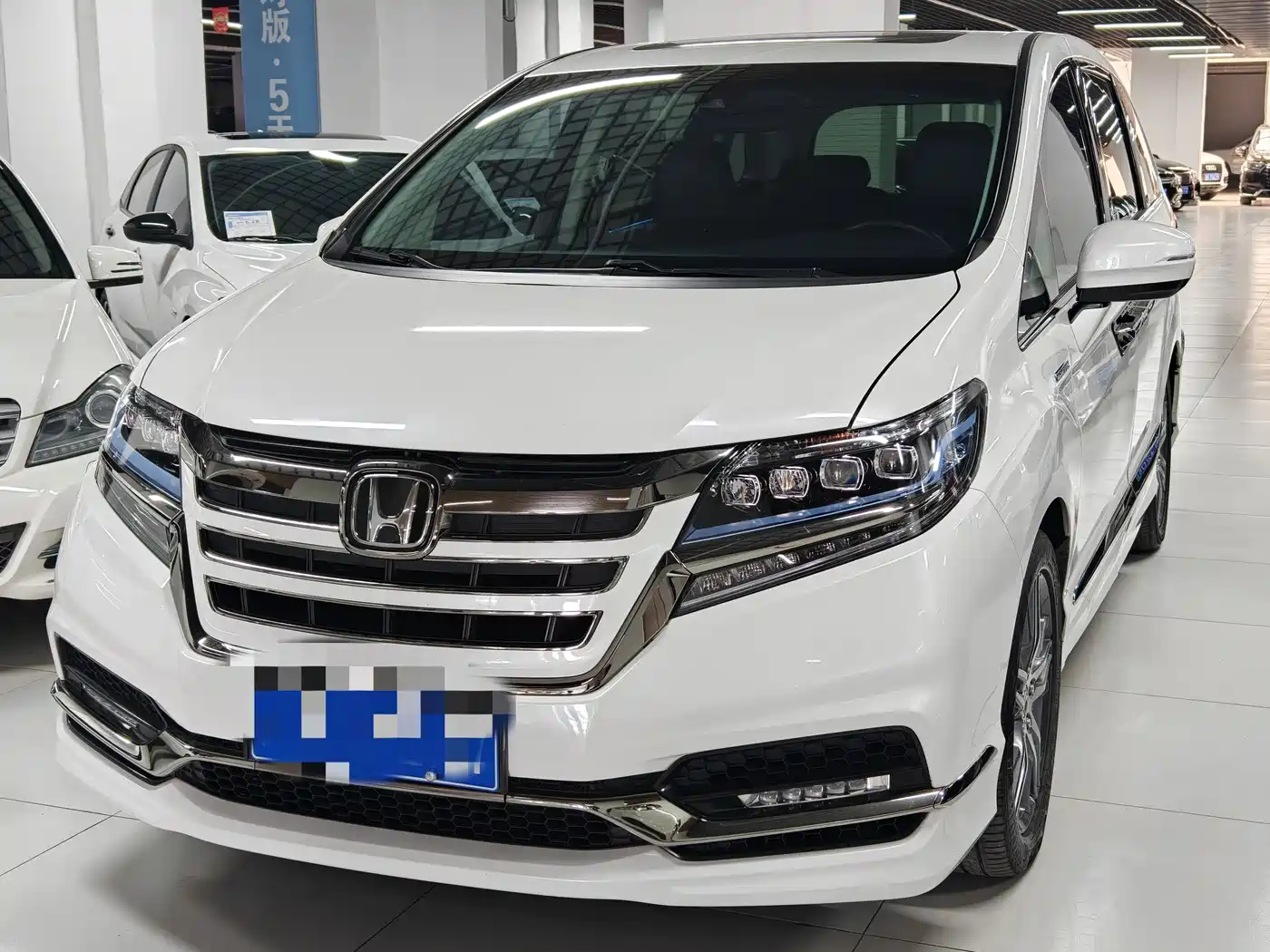 Honda Elysion 2019 2.0L Hybrid Luxury Edition