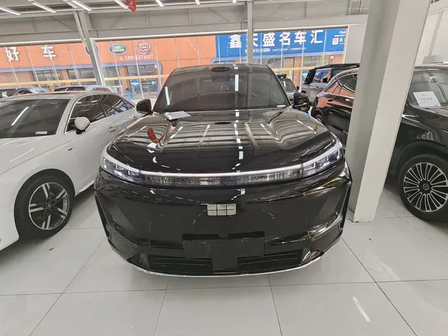 Geely Galaxy M9 2025 Base Model