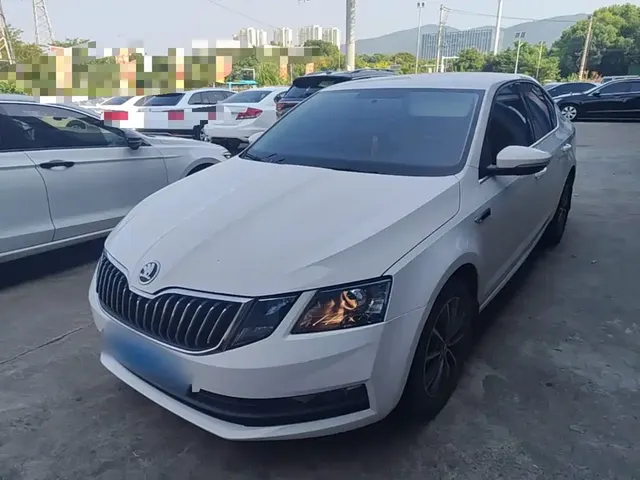 Škoda Octavia 2019 1.5L Automatic Smart Comfort China VI