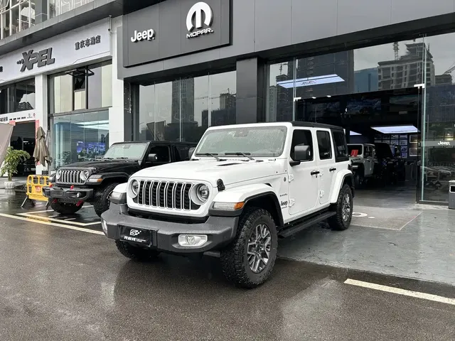 Jeep Wrangler 2024 Model 2.0T Sahara Four-Door Version