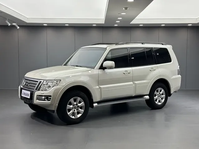 Mitsubishi Pajero (Import) 2018 3.0L Automatic Comfort Version