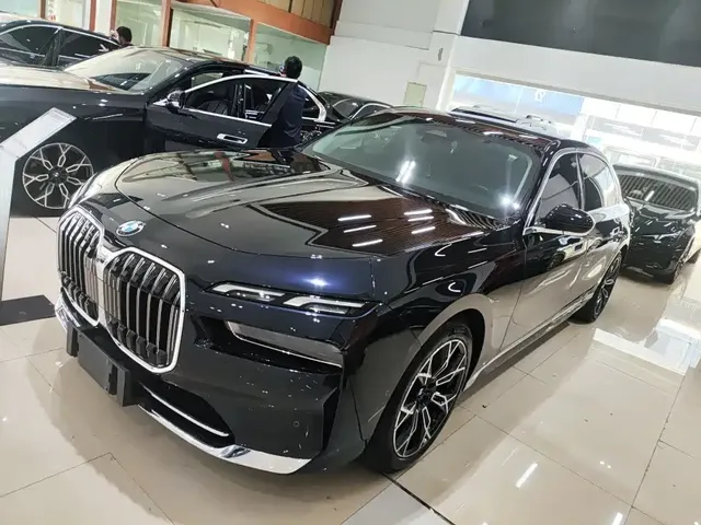 BMW 7 Series 2023 Model 735Li Luxury Package