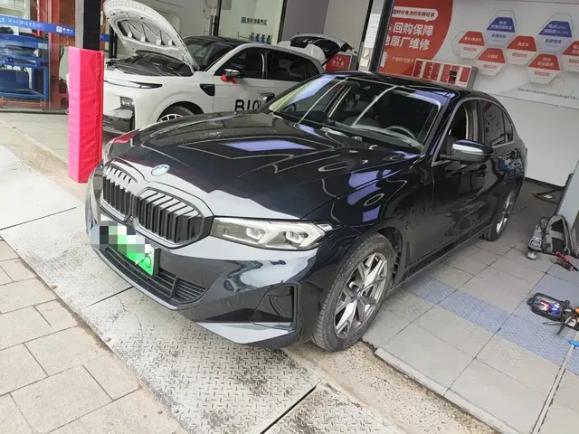 BMW i3 2022 eDrive 35 L