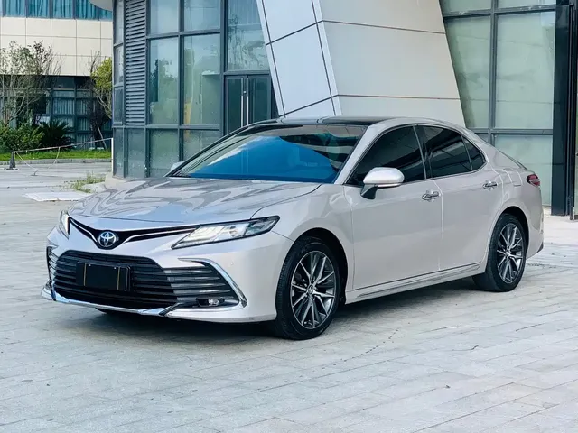 Toyota Camry 2023 2.5G Luxury Edition