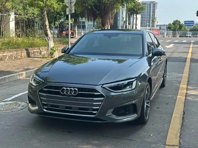 Audi A4L 2022 40 TFSI Fashion Elegance