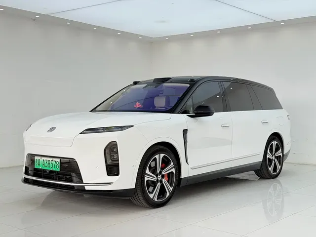 NIO ES8 2025 Base Model 7-Seater