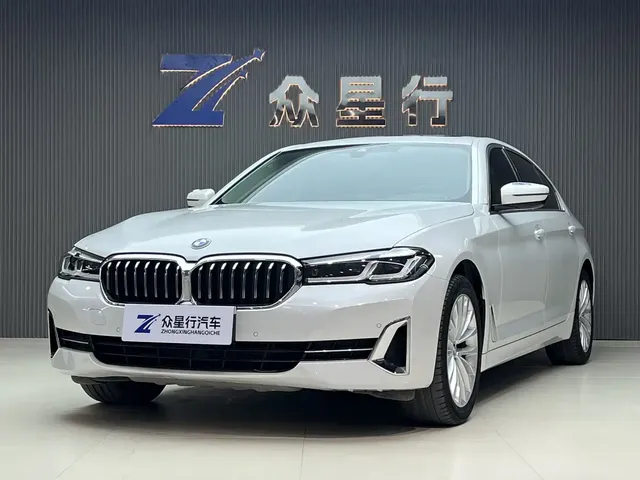 BMW 5 Series 2022 525Li Luxury Package
