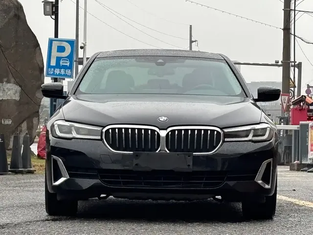 BMW 5 Series 2021 525Li M Sport Package