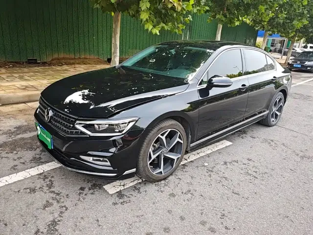 Volkswagen Magotan 2023 2 Million Units Anniversary Edition 330TSI DSG Leading Type