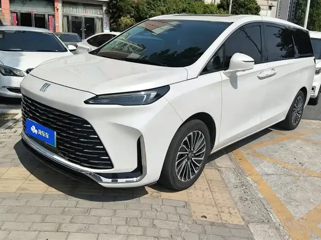 Buick GL8 New Energy 2025 Land Honor Premium Edition 7-Seater