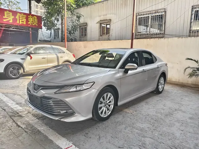 Toyota Camry 2018 2.0G Luxury Edition