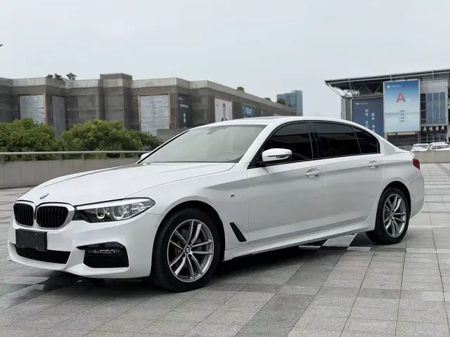 BMW 5 Series 2019 525Li M Sport Package