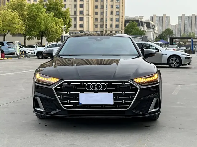 Audi A7L 2024 45TFSI S-line Dream Edition Crystal Package