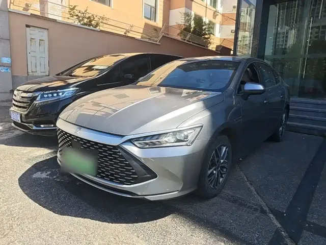 BYD Qin PLUS 2023 Champion Edition DM-i 120KM Excellence