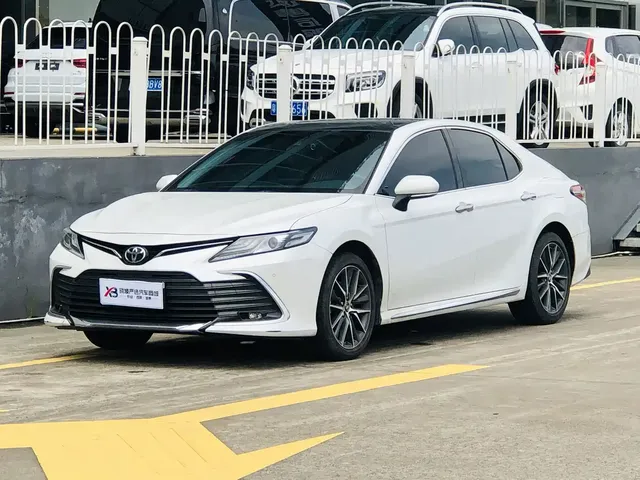 Toyota Camry 2023 2.5G Luxury Edition