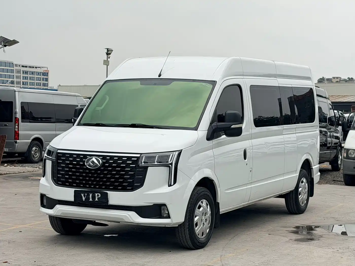 SAIC Maxus Xintu V80 2024 Aoyun Value Edition 6AMT Long Wheelbase Medium Roof 127Ps 6/7/8/9 Seats