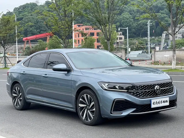 Volkswagen Passat 2022 330TSI Starlight Elite Edition